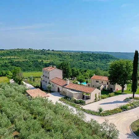 Villa Tranquil Istria Estate Palazio Clai Winery 8 Bedrooms Spa Heated Pool Groznjan