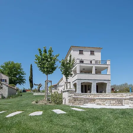 Villa Tranquil Istria Estate Palazio Clai Winery 8 Bedrooms Spa Heated Pool Groznjan
