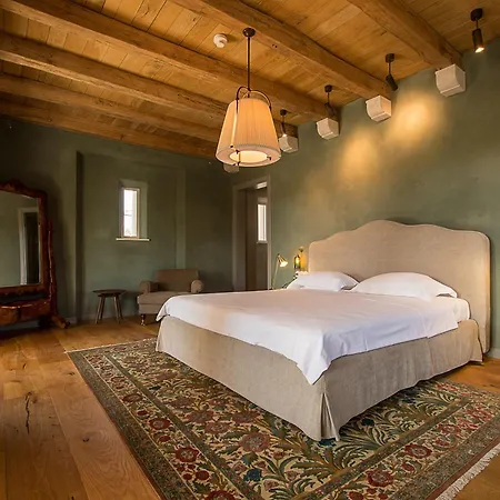 Villa Tranquil Istria Estate Palazio Clai Winery 8 Bedrooms Spa Heated Pool Groznjan