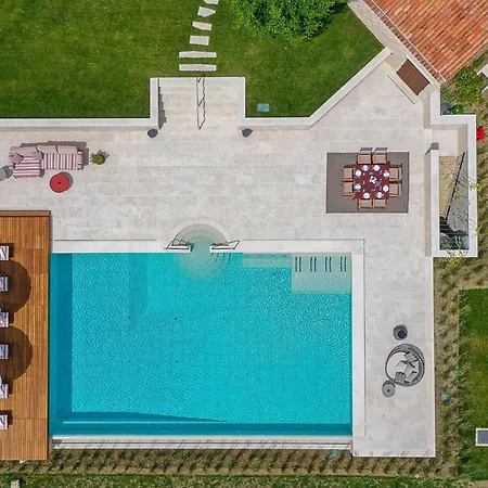 Tranquil Istria Estate Palazio Clai Winery 8 Bedrooms & Heated Pool Villa Grožnjan